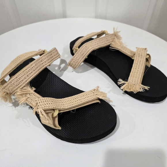 Arizona Love Raffia Sandals - Picture 4 of 5